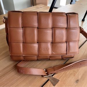 Unica! Firenze cassette crossbody purse